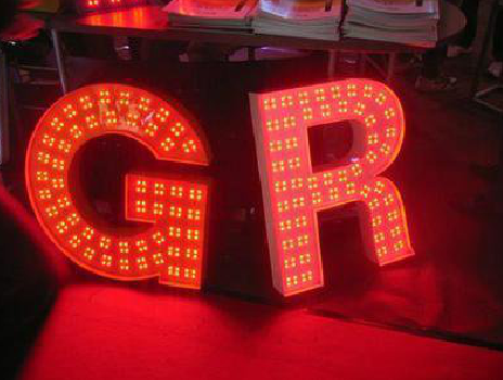 泸西LED发光字有哪些优势？